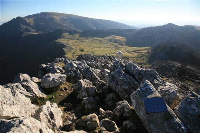 Vista de Gorbea y Arraba desde la cima de Lekanda