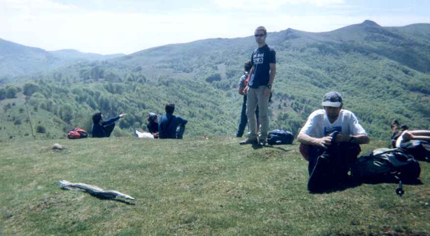 Collado bajo la cumbre de Albako Harria