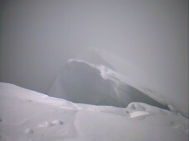 Cornisa en la cima del Bisaur�n.